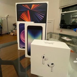 Apple iPhone and iPad boxes
